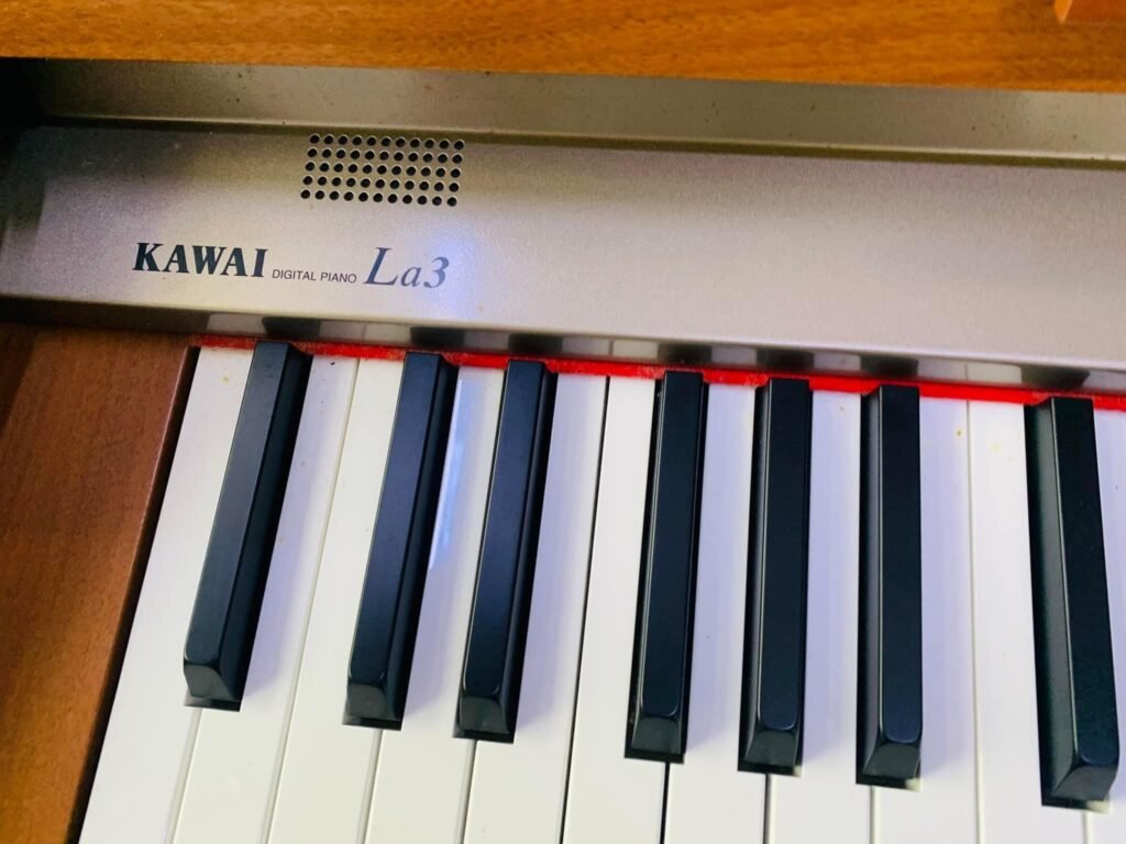 Piano Kawai LA3 9 Bàn phím kawai la3