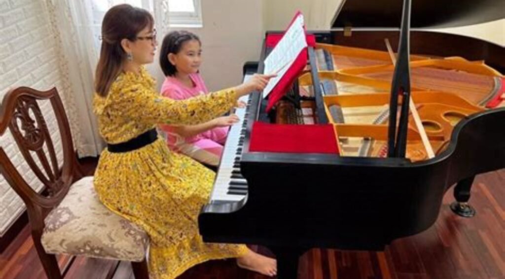 Top 5 Mẫu Đàn Piano Phù Hợp Cho Người Mới Bắt Đầu 3 Top 5 Mẫu Đàn Piano Phù Hợp Cho Người Mới Bắt Đầu
